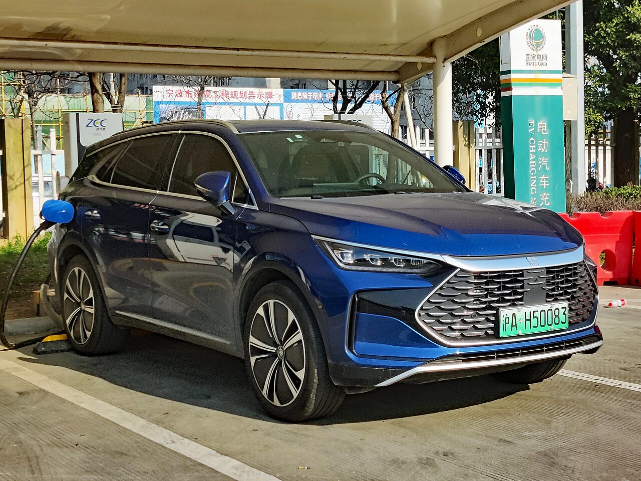 BYD Tang — Фото 2 / 4